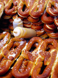 Pretzels for Sale on City Street, Baltimore, United States of America Photographie par Richard I'Anson