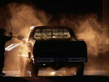 Man Washing His Pick-Up Truck, United States of America Fotografie-Druck von Paul Kennedy