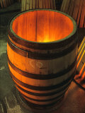 Toasting a New Oak Wine Barrel at the Demptos Cooperage, Napa Valley, California, USA Photographie par John Alves