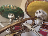 Day of the Dead, Lifesized Wooden Mariachis, Oaxaca, Mexico Lámina fotográfica por Judith Haden