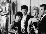 Rita Moreno and George Chakiris Winners of Best Supporting Actor Oscars for "West Side Story" Reproduction photographique sur papier de qualité par J. R. Eyerman