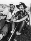 Edmund Hillary and Nepalese Sherpa Guide Tenzing Norgay Sitting Together Premium fotografisk trykk av James Burke