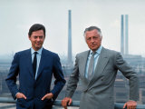 President of Fiat Gianni Agnelli Standing with Brother, Umberto Agnelli Reproduction photographique sur papier de qualité par David Lees
