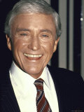 Television Personality Merv Griffin Reproduction photographique sur papier de qualité par David Mcgough