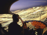 Traffic Reporter, Captain Max Schumacher, in Kmpc Airwatch Helicopter 2811 at peak of evening rush Lámina fotográfica por Ralph Crane Traffic Reporter, Captain Max Schumacher, in Kmpc Airwatch Helicopter 2811 at peak of evening rush Lámina fotográfica por Ralph Crane