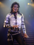 Pop Entertainer Michael Jackson Singing at Event プレミアム写真プリント - リンダ・クーラリス・Mcgough