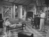 Actors Art Carney and Lois Smith During Scenes from Skits in His Show Reproduction photographique sur papier de qualité par Leonard Mccombe