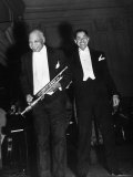 Singer Cab Calloway Standing on Stage with Composer W. C. Handy Reproduction photographique sur papier de qualité par Hansel Mieth