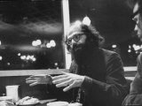 Poet Allen Ginsberg with Demonstrators During Democratic National Convention Premium fotografisk trykk av Lee Balterman