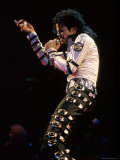Singer Michael Jackson Performing Premium-Fotodruck von David Mcgough