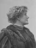 Portrait of British Actress Ellen Terry by Photographers W. and D. Downey Reproduction photographique sur papier de qualité par W&d Downey