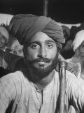 Sikh Listening to Speaker at Rally for a Protest March Regarding Irrigation in the District Lámina fotográfica por Margaret Bourke-White