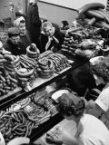 Polish Sausage Store Customers Have 60 Varieties from Which to Choose Lámina fotográfica por John Dominis