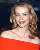 Saffron Burrows Photo
