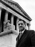 NAACP Chief Counsel Thurgood Marshall in Serious Portrait Outside Supreme Court Building Reproduction photographique sur papier de qualité par Hank Walker