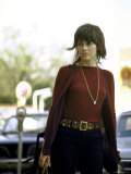 Jane Fonda Carrying a Louis Vuitton Bag as She Walks Through the Street Premium Photographic Print by Bill Ray