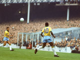 Soccer Star Pele in Action During World Cup Competition Premium-Fotodruck von Art Rickerby