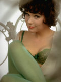 Shirley MacLaine as Irma in Motion Picture Irma La Douce, Directed by Billy Wilder Premium Photographic Print by Gjon Mili