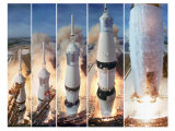 Composite 5 Frame Shot of Gantry Retracting While Saturn V Boosters Lift Off to Carry Apollo 11 Reproduction photographique sur papier de qualité par Ralph Morse