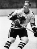 Chicago Black Hawk Ice Hockey Player Bobby Hull During Game Reproduction photographique sur papier de qualité par Art Rickerby