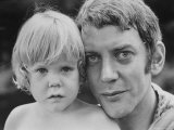 Donald Sutherland with Son Kiefer Premium Photographic Print by Co Rentmeester