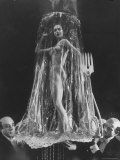 George Balanchine's Ballet "The Seven Deadly Sins" Reproduction photographique sur papier de qualité par Gordon Parks