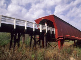 Woman on Roseman Bridge, Madison County, Iowa, USA Photographie par Bill Bachmann