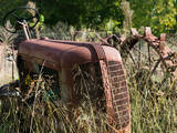 Old Abandoned Farm Tractor, Defiance, Missouri, USA Reprodukcja zdjęcia autor Walter Bibikow Old Abandoned Farm Tractor, Defiance, Missouri, USA Reprodukcja zdjęcia autor Walter Bibikow