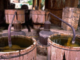 Mezcal Distillery in Santiago Matatlan, Los Danzantes, Matatlan, Oaxaca, Mexico Lámina fotográfica por Igal Judisman Mezcal Distillery in Santiago Matatlan, Los Danzantes, Matatlan, Oaxaca, Mexico Lámina fotográfica por Igal Judisman