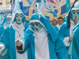 Fasnacht Carnival Costumes and Parade, Basel, Switzerland Lámina fotográfica por Walter Bibikow