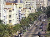 View Down Ocean Drive, South Beach, Miami, Florida, USA Photographie par Robin Hill