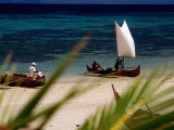 Fishing Boats, Lokobe Reserve, Madagascar Fotografisk tryk af Tom Cockrem Fishing Boats, Lokobe Reserve, Madagascar Fotografisk tryk af Tom Cockrem