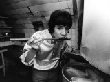 Cat Stevens Composer and Singer Cooking in the Kitchen, February 1967 Photographie