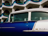Belair Car Outside Hotel Amigo Plaza, Mazatlan, Mexico Photographie par Richard Cummins