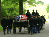 Caisson and Honor Guard on the Way to a Burial Site Lámina fotográfica