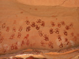 Ancient Pueblo-Anasazi Rock Art Depictions of Hands Photographie par Ira Block