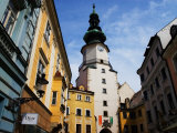 Buildings Near Michael's Tower in Old Town, Bratislava, Slovakia Photographie par Glenn Beanland