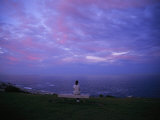 A Visitor Enjoys a Twilight View of the Maine Coast Photographie par Stephen St. John