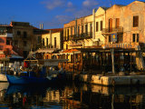 Venetian Buildings Make Up Rethymno Harbour, Rethymno, Crete, Greece Photographie par Glenn Beanland