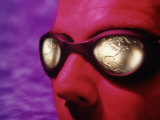 Man with Golden Globe Goggles Lámina fotográfica por Guy Crittenden