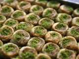 Round Baklava, Istanbul, Turkey Photographie par Greg Elms
