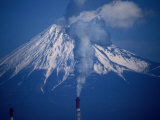 Chimney Smoke and Mt. Fuji, Mt. Fuji, Japan Photographie par Frank Carter