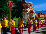 Dragon Dancers for "Walk with the Dragon" Event in Stanley Park, Vancouver, Canada Photographie par Frank Carter
