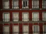 Balconies Overlooking Plaza Mayor, Madrid, Spain Lámina fotográfica por Damien Simonis