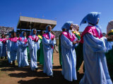 Female Dancers Celebrating Festival of Meskal, Asmara, Eritrea Fotografisk tryk af Frances Linzee Gordon Female Dancers Celebrating Festival of Meskal, Asmara, Eritrea Fotografisk tryk af Frances Linzee Gordon