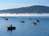 Fishermen, Tillamook Bay, Tillamook, Oregon Photographie par Stephen Saks