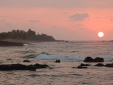 Big Island of Hawaii - Sunset from Beach Photographie par Keith Levit