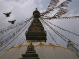 The Steeple of Bodhnath, the Largest Buddhist Temple in Nepal Photographie par Bobby Model