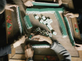 Chinese People Play Mah-Jongg Photographie par Joe Scherschel