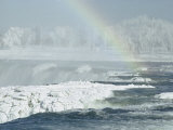 Winter Rainbow over American Falls Photographie par Walter Meayers Edwards